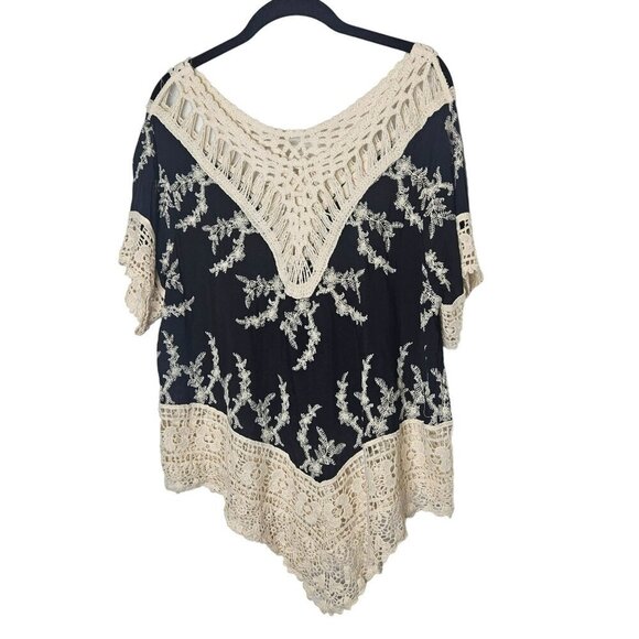Solitaire Womens Black Cream Crochet Lace Blouse Rayon Cotton Hand Wash Only M - Picture 1 of 8